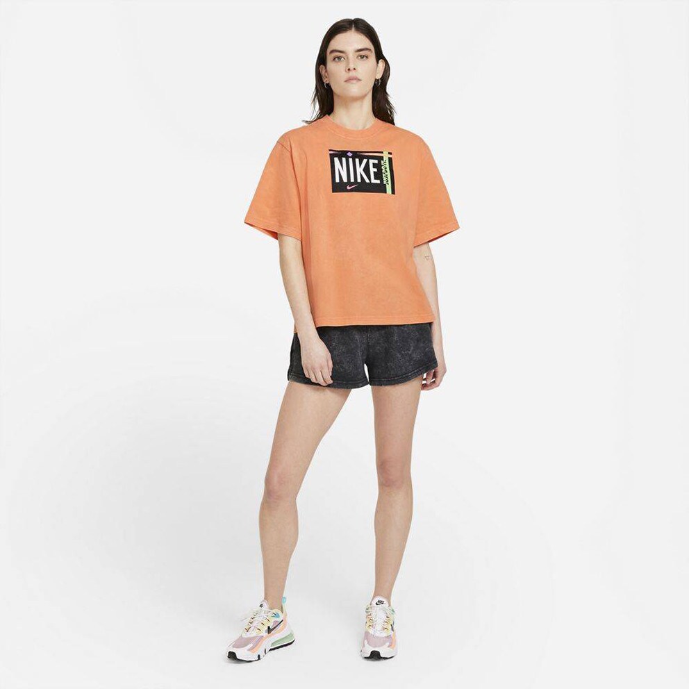 Nike Sportswear Wash Women's T-Shirt