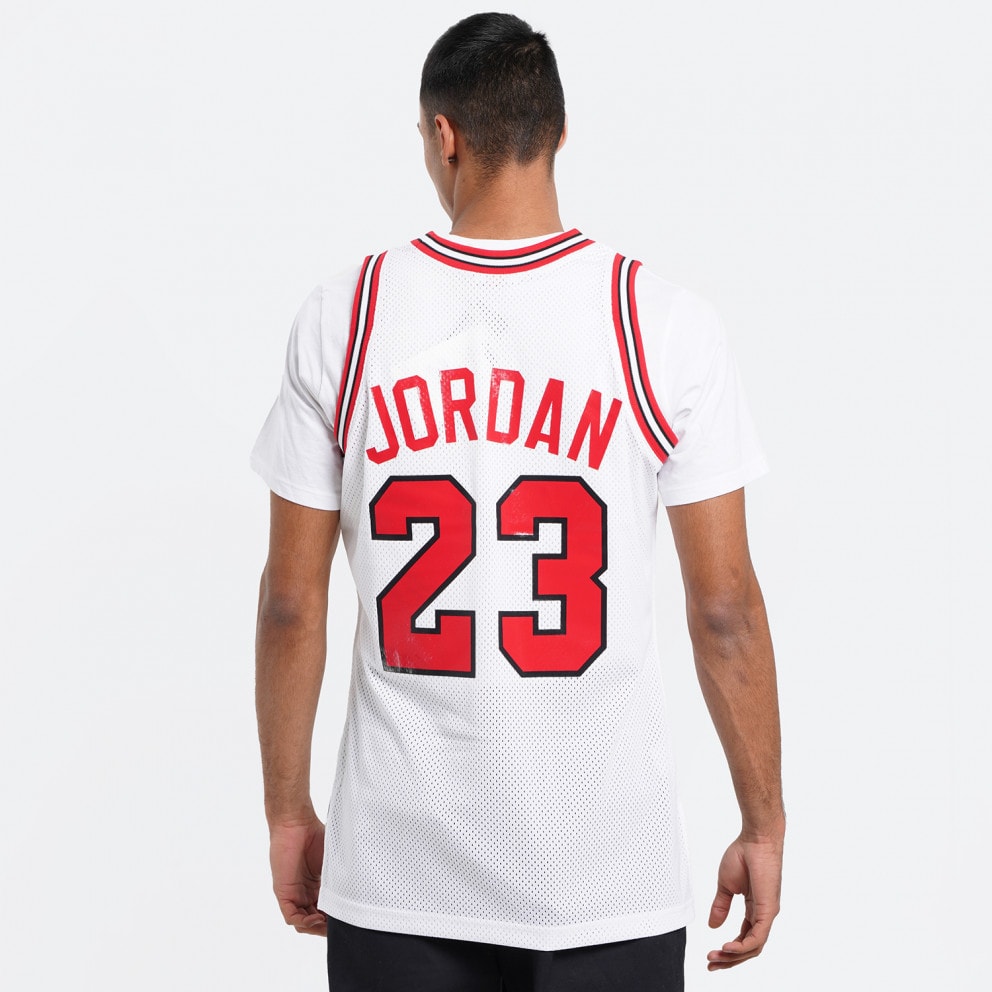 Mitchell & Ness Michael Jordan Chicago Bulls 1984-85 Authentic Jersey