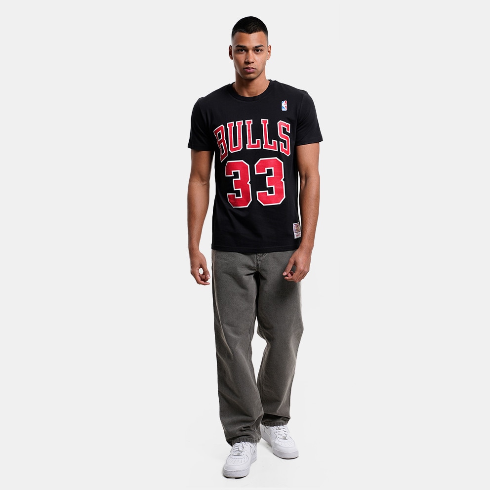 Mitchell & Ness Name & Number Scottie Pippen Chicago Bulls Men's T-Shirt