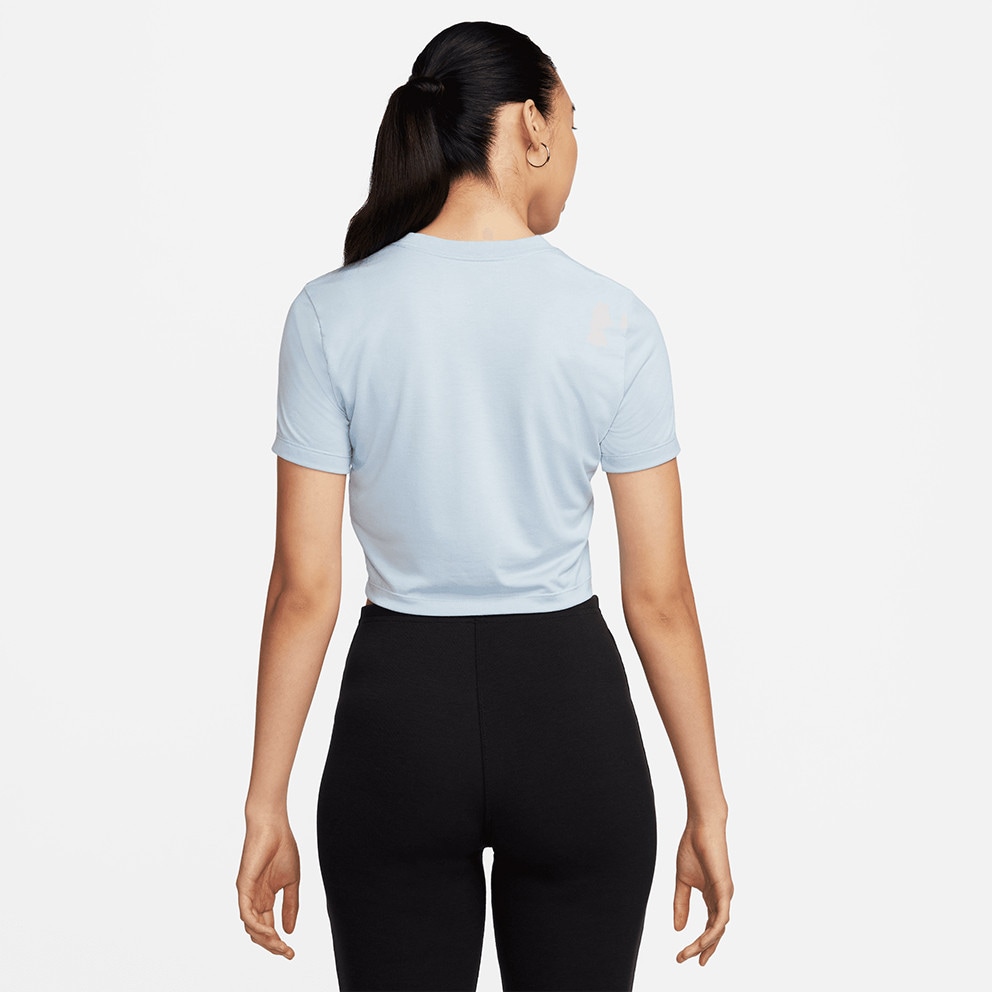 Nike Sportswear Essential Women's Cropped T-shirt